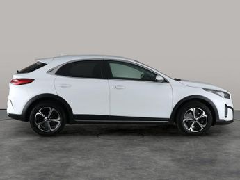 Kia Xceed 1.6 GDi 8.9kWh 3 Plug-in DCT (139 bhp) - HEATED STEERING - LANE 