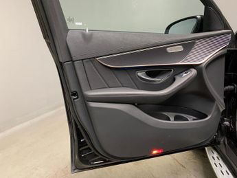Mercedes-Benz EQC EQC 400 80kWh AMG Line (Premium) 4MATIC (408 ps) - SELF PARK - L