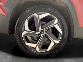 Hyundai Tucson 1.6 h T-GDi 13.8kWh Premium Plug-in 4WD (265 ps) - HEATED SEATS
