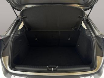 Mercedes-Benz GLA 1.6 GLA180 GPF Urban Edition 7G-DCT (122 ps) - SAT NAV - BLUETOO