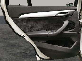 BMW X1 2.0 20i SE DCT sDrive (178 ps) - PERFORMANCE CONTROL - BLUETOOTH