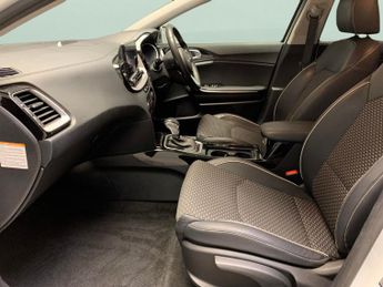 Kia Xceed 1.6 GDi 8.9kWh 3 Plug-in DCT (139 bhp) - HEATED STEERING - LANE 