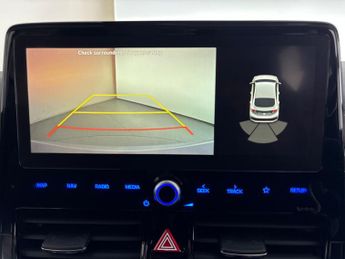 Hyundai Ioniq 38.3kWh Premium (136 ps) - LED - REVERSE CAM - NAV