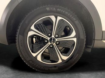 Kia Xceed 1.6 GDi 8.9kWh 3 Plug-in DCT (139 bhp) - HEATED STEERING - LANE