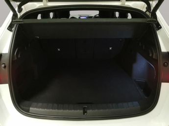 BMW iX1 30 66.5kWh M Sport xDrive (11kW Charger) (313 ps) - ALCANTARA - 