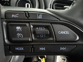 Toyota Yaris 1.5 VVT-h Design E-CVT (116 ps) - BLUETOOTH - DRIVING MODES