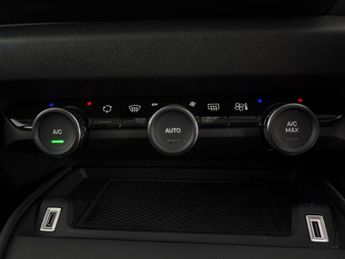 Citroen e-C4 50kWh Sense Plus (11kW Charger) (136 ps) - CLIMATE CONTROL - DRI