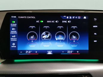 BMW iX1 30 66.5kWh M Sport xDrive (11kW Charger) (313 ps) - ALCANTARA - 
