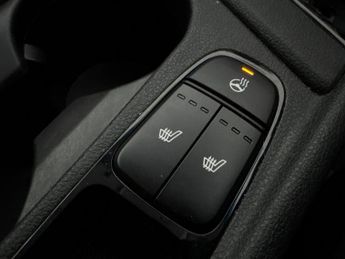 Kia Niro 1.6 GDi 8.9kWh 3 Plug-in DCT (139 bhp) - HEATED LEATHER - HEATED