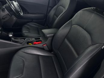Kia Niro 1.6 GDi 8.9kWh 3 Plug-in DCT (139 bhp) - HEATED LEATHER - HEATED