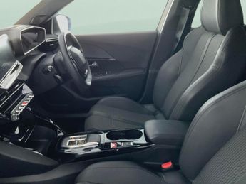Peugeot E-2008 50kWh GT (7kW Charger) (136 ps) - LED - REVERSE CAM - NAV