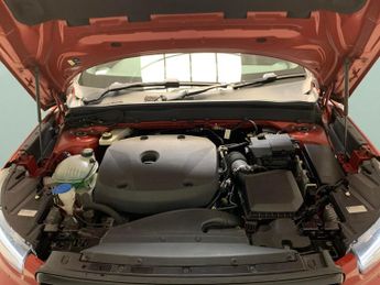 Volvo XC40 2.0 T4 R-Design Pro (190 ps) - USB AUDIO - ANDROID AUTO - LEATHE