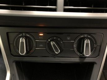 Volkswagen Polo 1.0 TSI Life DSG (95 ps) - PADDLE SHIFT - AIR CON - DAB