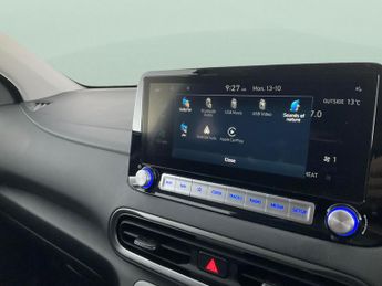 Hyundai Kona 64kWh Premium (10.5kW Charger) (204 ps) - NAV - HEATED SEATS