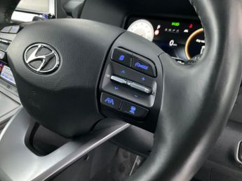 Hyundai Kona 64kWh Premium (10.5kW Charger) (204 ps) - NAV - HEATED SEATS