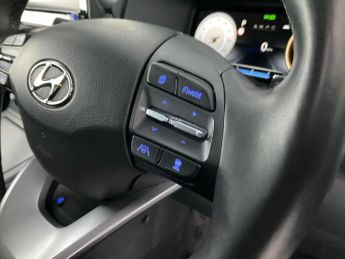 Hyundai Kona 64kWh Premium (10.5kW Charger) (204 ps) - NAV - HEATED SEATS