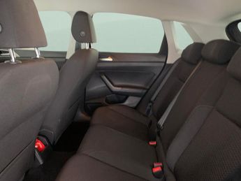 Volkswagen Polo 1.0 TSI Match DSG (95 ps) - AUTO HEADLIGHTS - PRIVACY GLASS - US