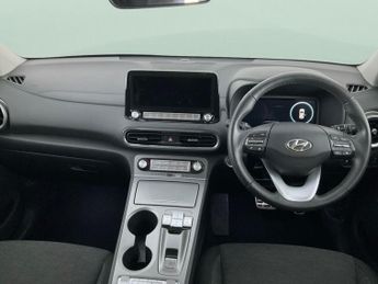Hyundai Kona 64kWh Premium (10.5kW Charger) (204 ps) - NAV - HEATED SEATS