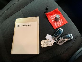 Hyundai Kona 64kWh Premium (10.5kW Charger) (204 ps) - HEATED SEATS - HEATED 