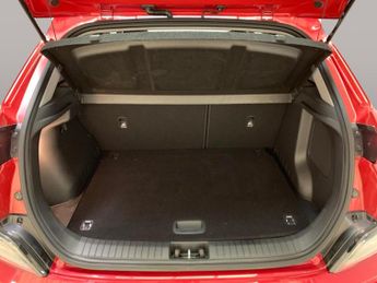 Hyundai Kona 64kWh Premium (10.5kW Charger) (204 ps) - HEATED SEATS - HEATED