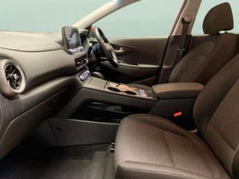 Hyundai Kona 64kWh Premium (10.5kW Charger) (204 ps) - HEATED SEATS - HEATED