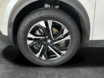 Peugeot E-2008 50kWh GT (7kW Charger) (136 ps) - LED - REVERSE CAM - NAV