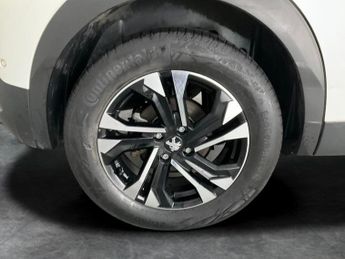 Peugeot E-2008 50kWh GT (7kW Charger) (136 ps) - LED - REVERSE CAM - NAV