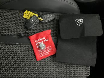 Peugeot E-2008 50kWh GT (7kW Charger) (136 ps) - LED - REVERSE CAM - NAV