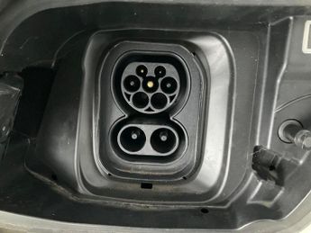 Peugeot E-2008 50kWh GT (7kW Charger) (136 ps) - LED - REVERSE CAM - NAV