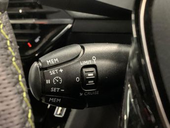 Peugeot E-2008 50kWh GT (7kW Charger) (136 ps) - REVERSE CAM - NAV - HEATED SEA