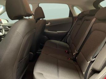 Hyundai Kona 64kWh Premium (10.5kW Charger) (204 ps) - HEATED SEATS - HEATED 