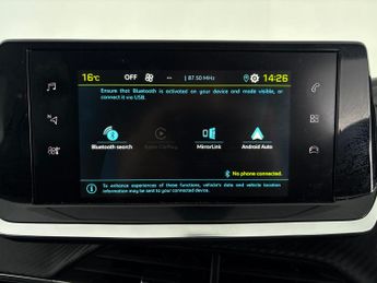 Peugeot E-208 50kWh Allure Premium (7kW Charger) (136 ps) - BLUETOOTH - SPEED 