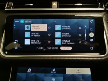 Land Rover Range Rover Velar 2.0 D200 MHEV 4WD (204 ps) - PADDLE SHIFT - 19IN ALLOYS - CLIMAT