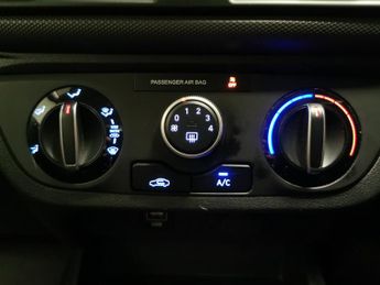Hyundai i10 1.0 SE Connect (67 ps) - CRUISE - AIR CON - DAB