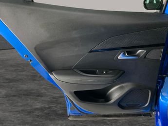 Peugeot E-2008 50kWh GT (7kW Charger) (136 ps) - REVERSE CAM - NAV - HEATED SEA