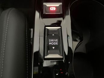 Peugeot E-2008 50kWh GT (7kW Charger) (136 ps) - REVERSE CAM - NAV - HEATED SEA