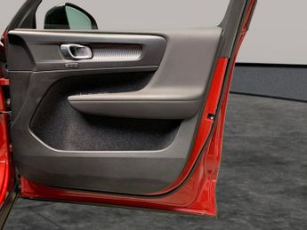 Volvo XC40 2.0 T4 R-Design Pro (190 ps) - USB AUDIO - ANDROID AUTO - LEATHE