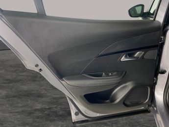 Peugeot E-2008 50kWh GT (7kW Charger) (136 ps) - REVERSE CAM - NAV - HEATED SEA