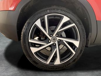 Volvo XC40 2.0 T4 R-Design Pro (190 ps) - USB AUDIO - ANDROID AUTO - LEATHE