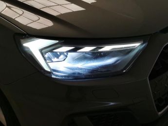 Audi A1 1.0 TFSI 30 S line Sportback S Tronic (116 ps) - DRIVING MODES