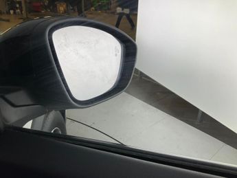 Peugeot E-2008 50kWh GT (7kW Charger) (136 ps) - LED - REVERSE CAM - NAV