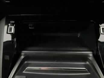 Peugeot E-2008 50kWh GT (7kW Charger) (136 ps) - LED - REVERSE CAM - NAV