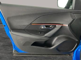 Peugeot E-2008 50kWh GT (7kW Charger) (136 ps) - REVERSE CAM - NAV - HEATED SEA