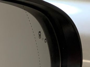 Hyundai Kona 64kWh Premium (10.5kW Charger) (204 ps) - HEATED SEATS - HEATED