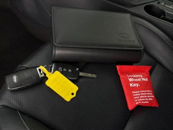 Kia Niro 1.6 GDi 8.9kWh 3 Plug-in DCT (139 bhp) - HEATED LEATHER - HEATED