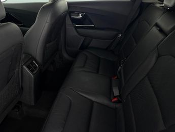 Kia Niro 1.6 GDi 8.9kWh 3 Plug-in DCT (139 bhp) - HEATED LEATHER - HEATED