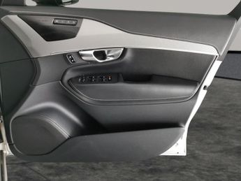 Volvo XC90 2.0 B5 MHEV R-Design 4WD (235 ps) - DRIVER ASSIST - CARPLAY - AN