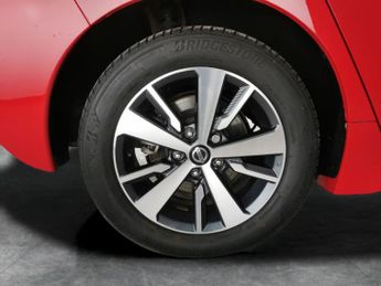 Nissan Leaf 40kWh Acenta (150 ps) - LANE DEPARTURE  - AIR CON - KEYLESS STAR