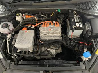 Volkswagen E-golf 35.8kWh e-Golf (136 ps) - LED - BLUETOOTH - PARK SENSORS