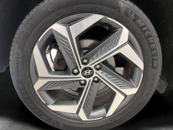 Hyundai Tucson 1.6 h T-GDi Premium (230 ps) - HEATED SEATS - HEATED STEERING